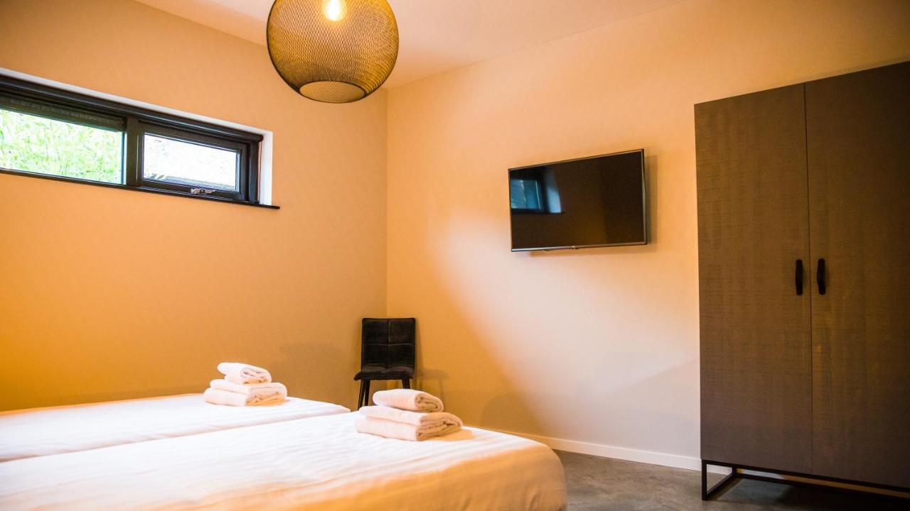 Oranjezon - Vakantiehuis 6 personen Vrouwenpolder Bagian luar foto
